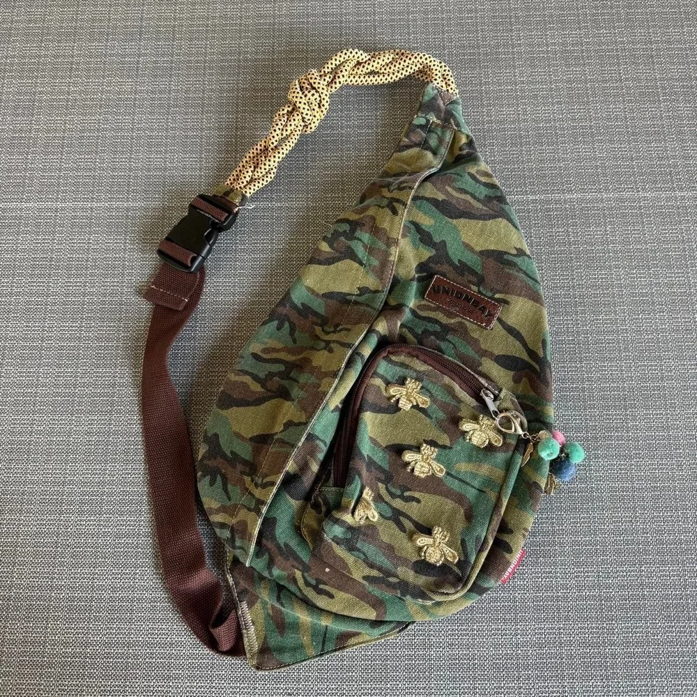 Union Bay camo bees sling bag